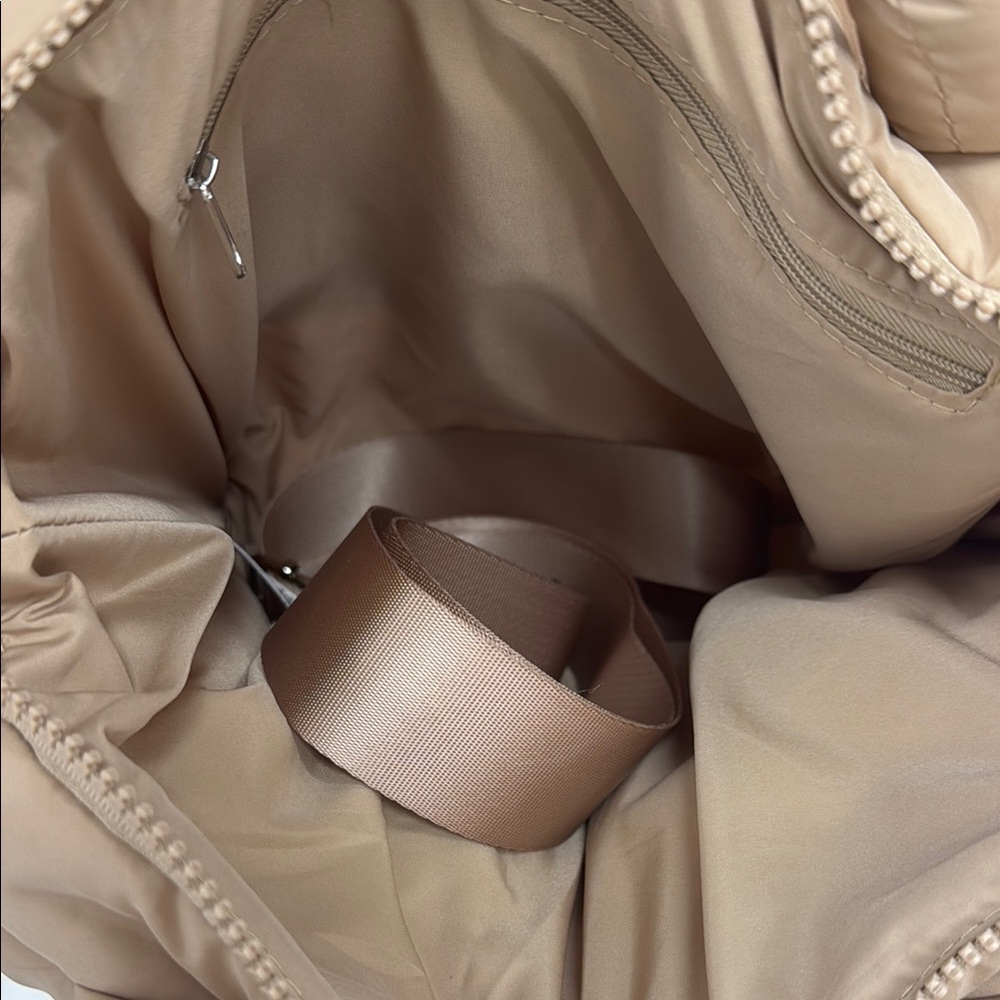 Wilo Puffer Bag - image 2